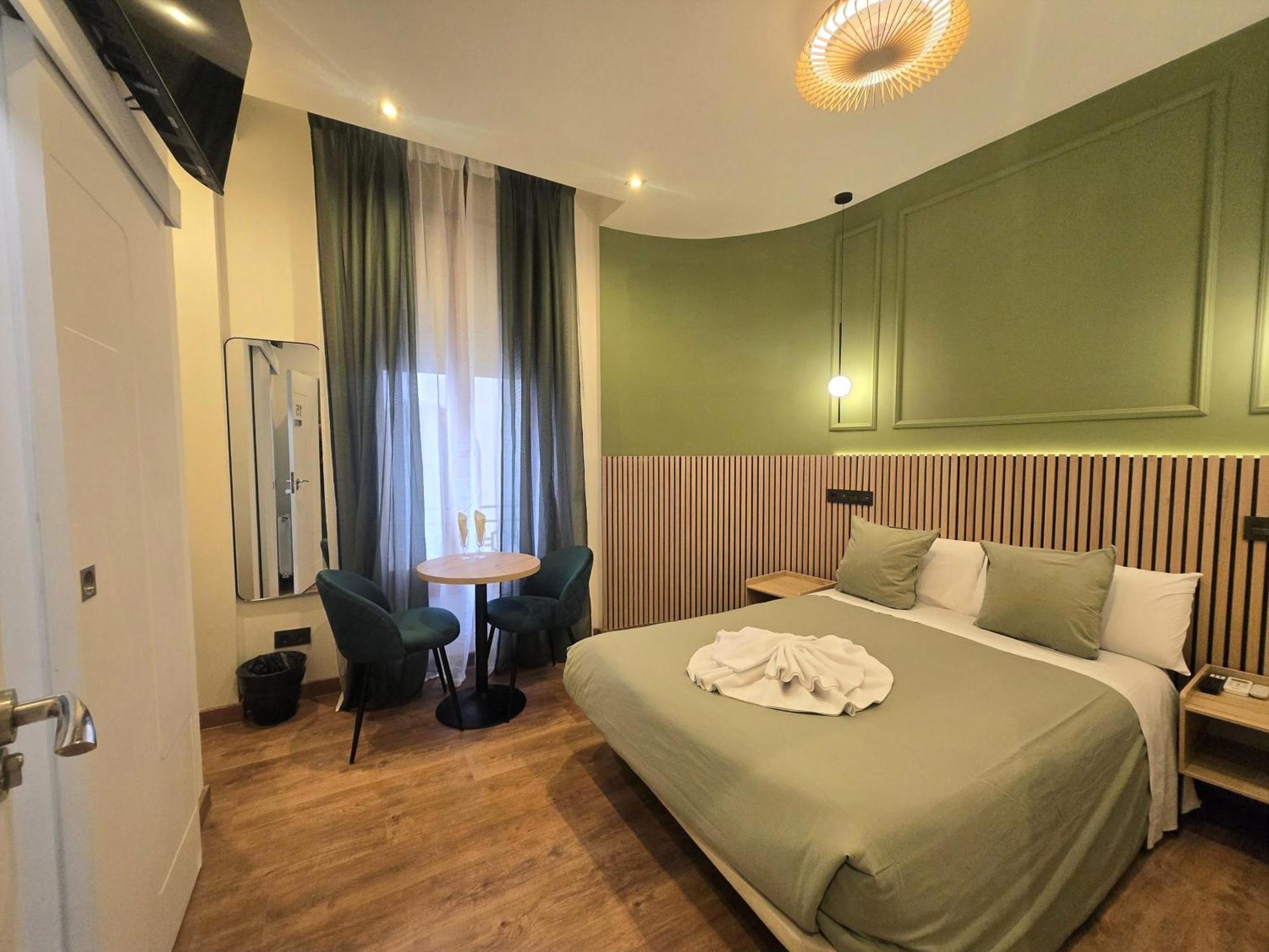 Hostal Main Street Madrid — Foto 1